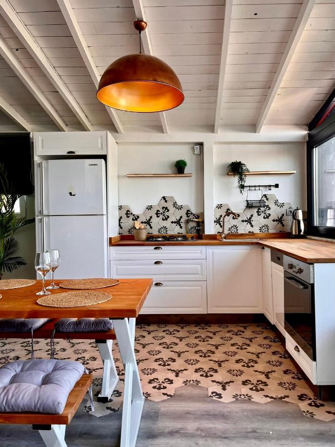 Daire Marvelous Flat With Jacuzzi Near Galata Tower