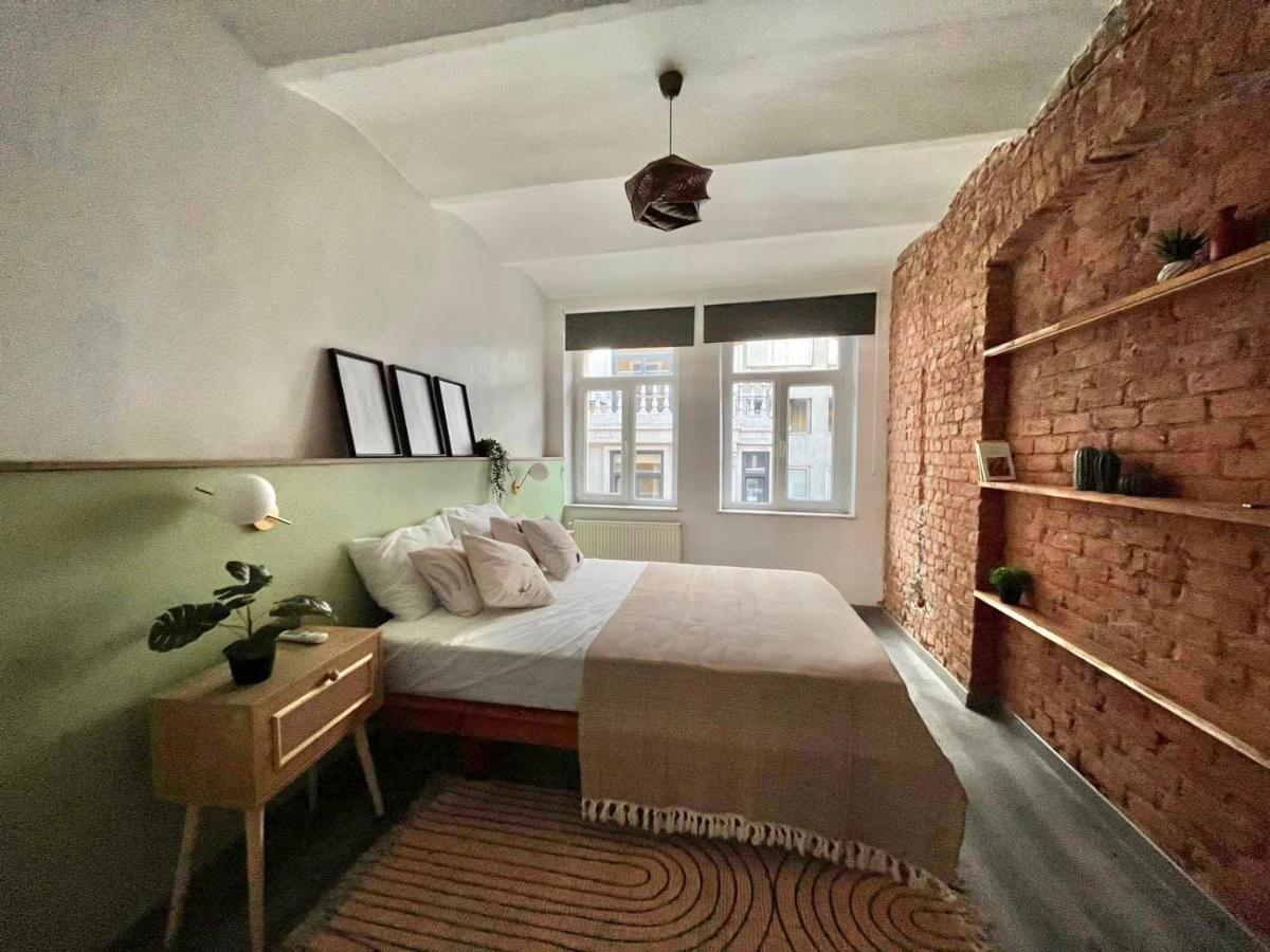 Marvelous Flat With Jacuzzi Near Galata Tower Daire
