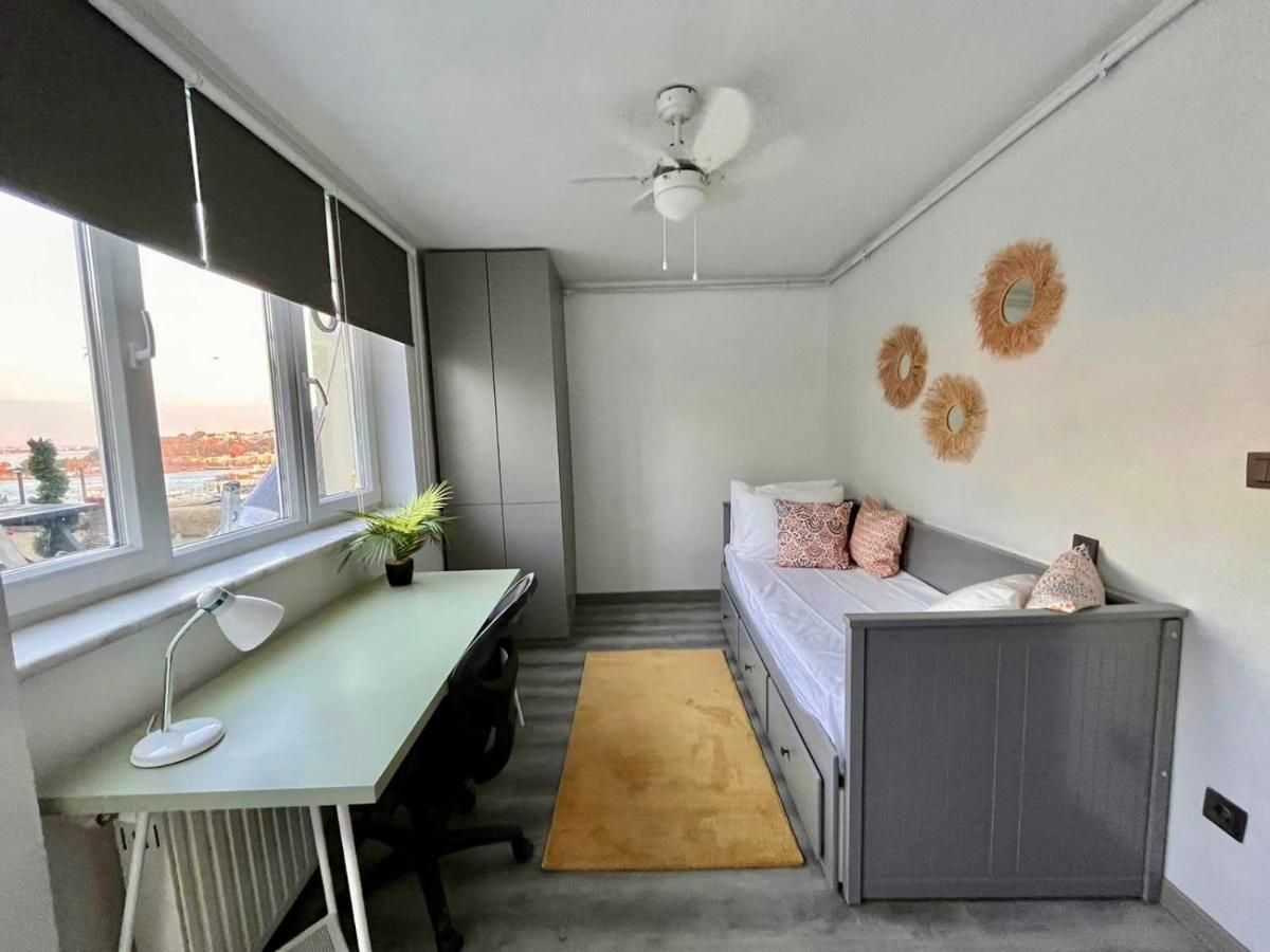 Marvelous Flat With Jacuzzi Near Galata Tower Daire